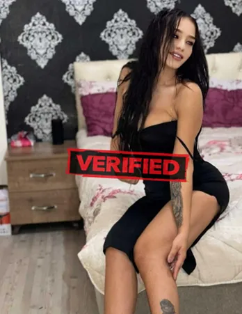 Alexandra tits Prostitute Al Fahahil